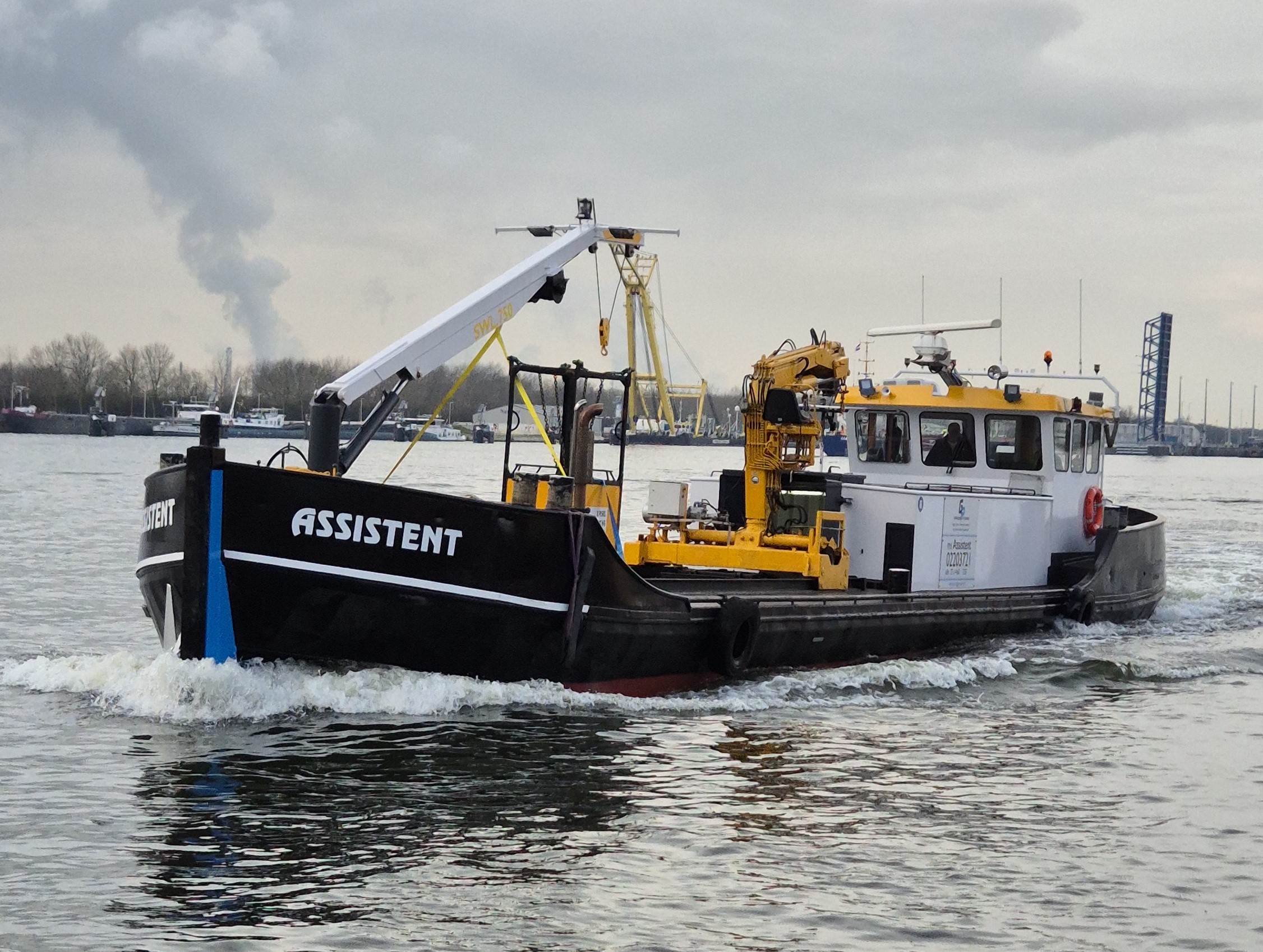 Multi functioneel werkschip  Assistent